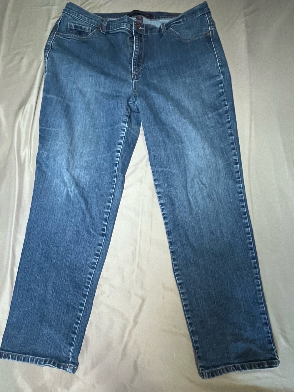 Women's Gloria Vanderbilt Amanda Classic High Rise Jeans. Size 16